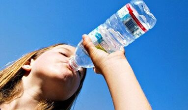 وزن میں کمی کے ل a ایک مہینے کے لئے غذا پینا